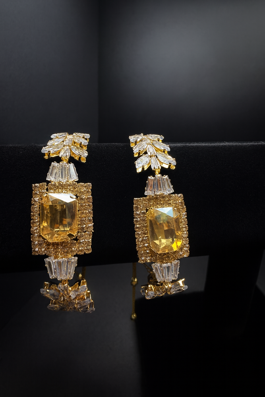 Golden adjustable Bracelet