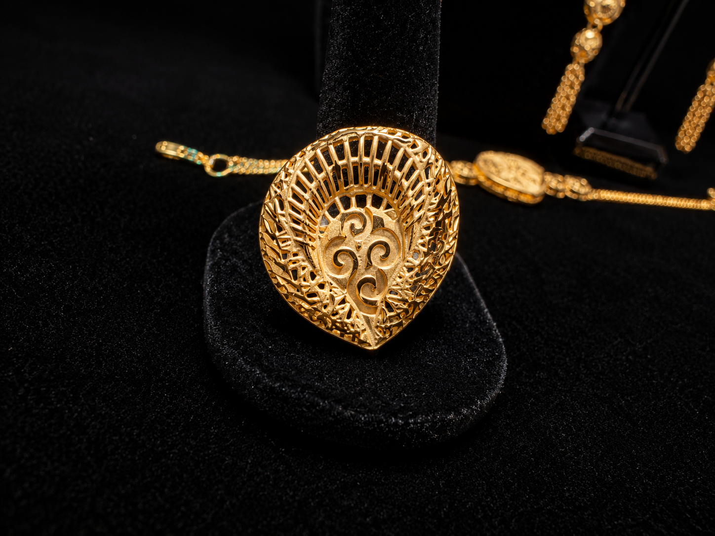 Layali Gold Drop Set  Luxury 4 Piece Jewelry Collection