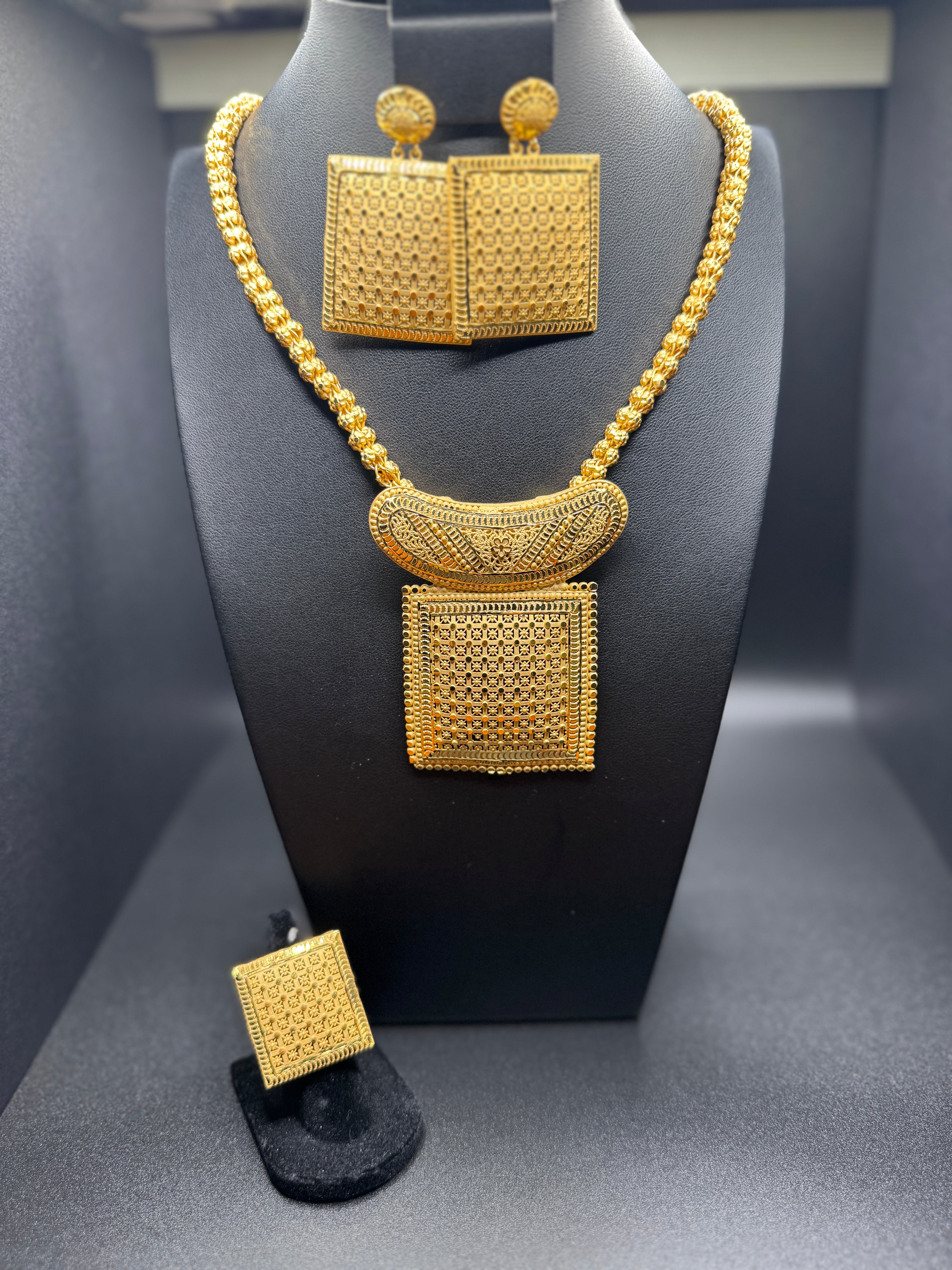 Golden Dubai Monarch Set  24K Handcrafted Filigree