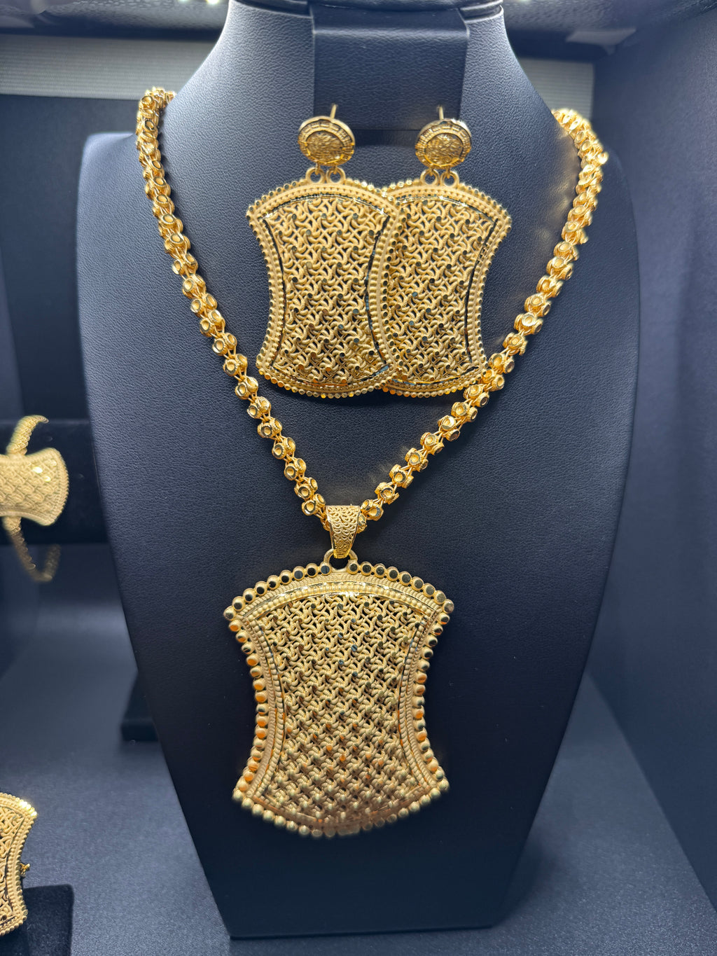 Royal Dubai Filigree Set  24K Gold-Plated Necklace, Bracelet, Ring & Earrings